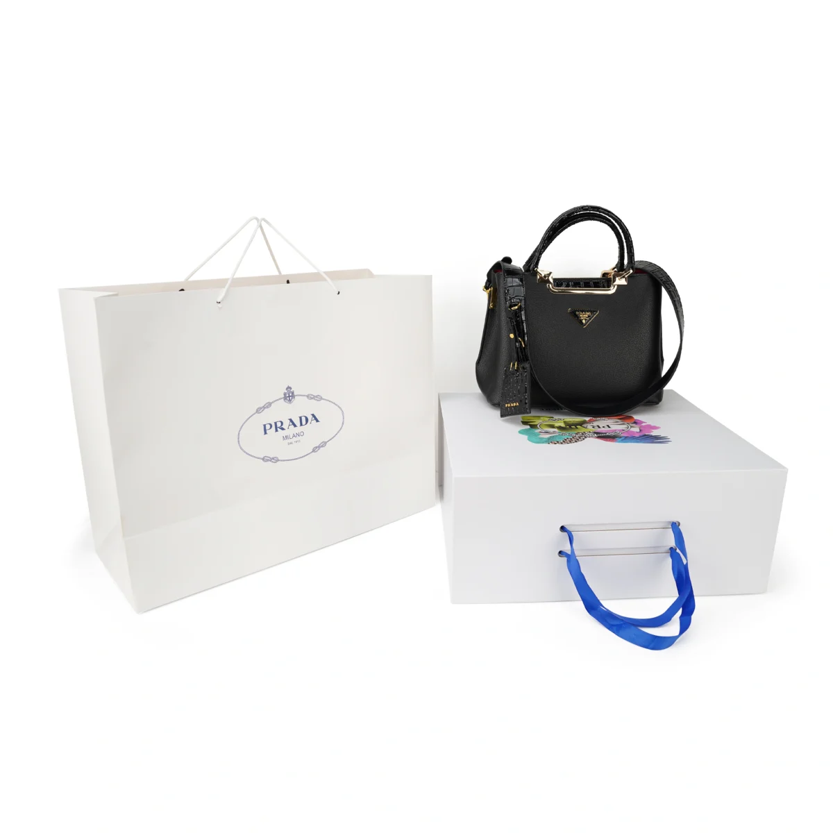 Luxury Black Handbag – Timeless Elegance & Functionality - Image 3